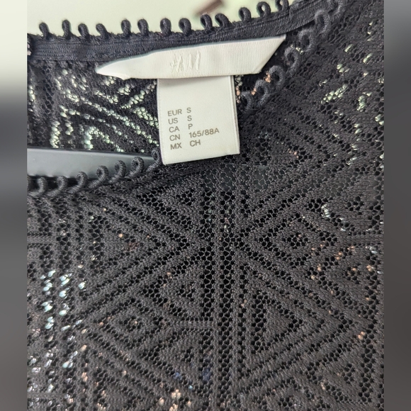 H&M long sleeve top - Picture 3 of 3